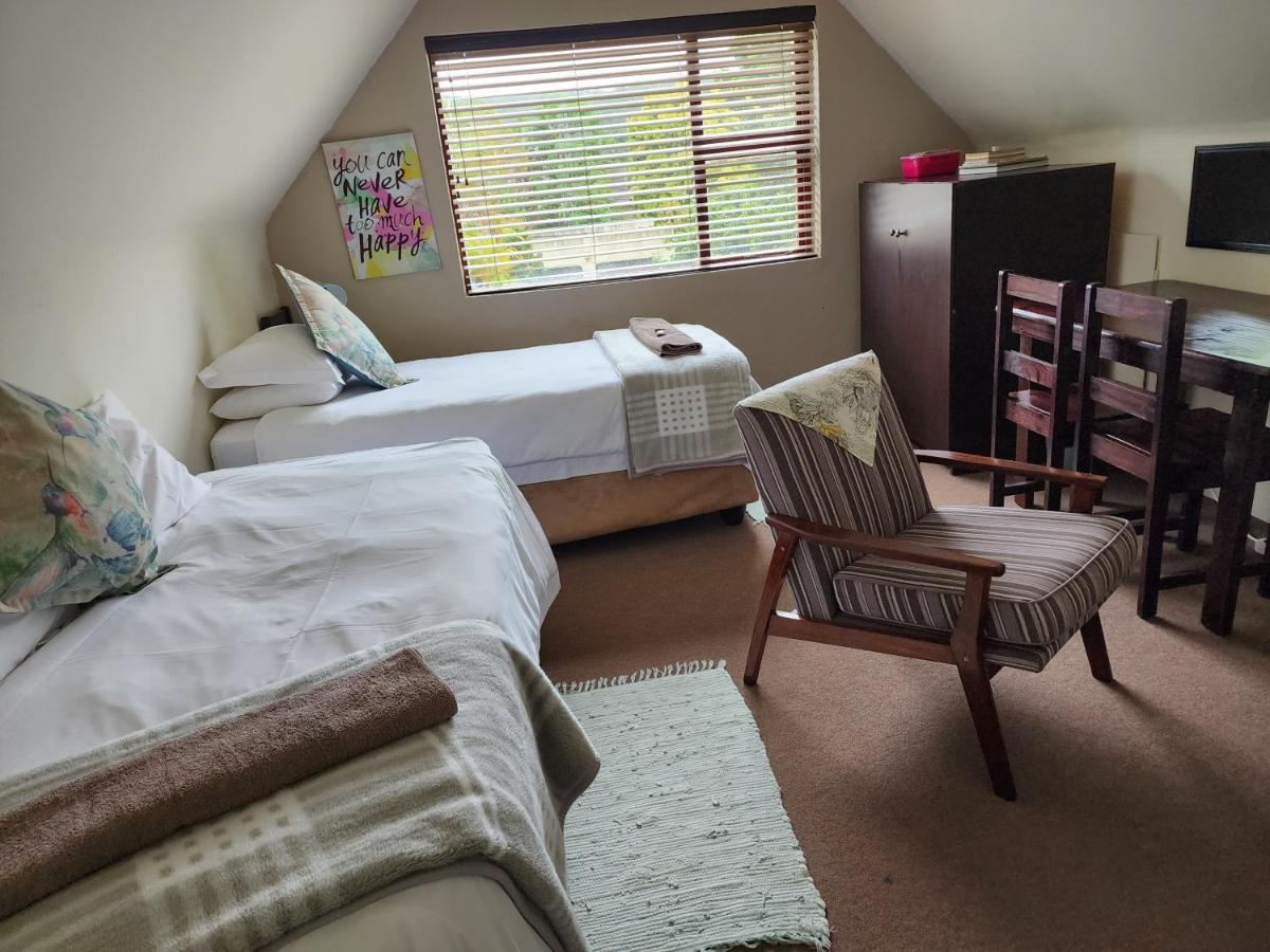 איסט לונדון Mackenzies Accommodation מראה חיצוני תמונה