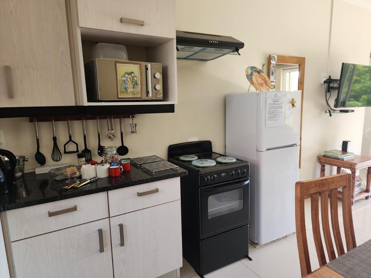 איסט לונדון Mackenzies Accommodation מראה חיצוני תמונה