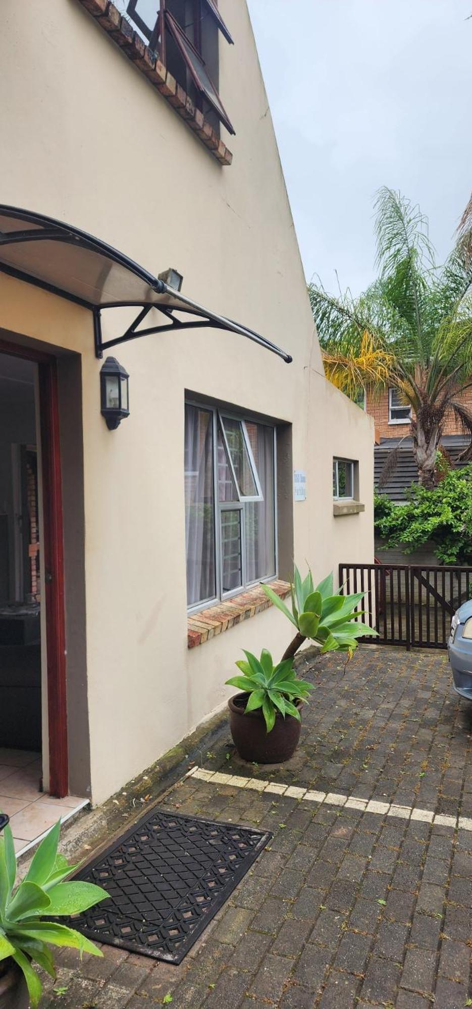 איסט לונדון Mackenzies Accommodation מראה חיצוני תמונה