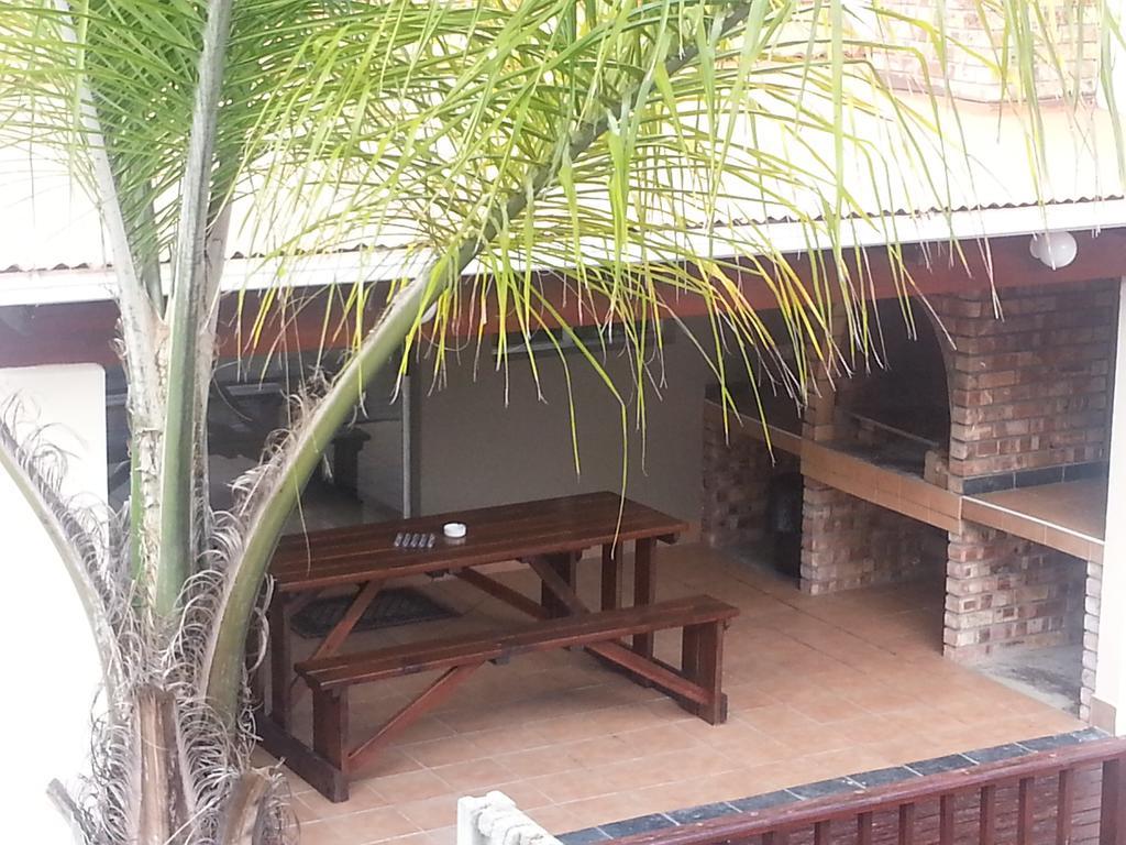 איסט לונדון Mackenzies Accommodation מראה חיצוני תמונה