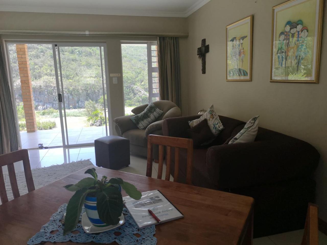איסט לונדון Mackenzies Accommodation מראה חיצוני תמונה